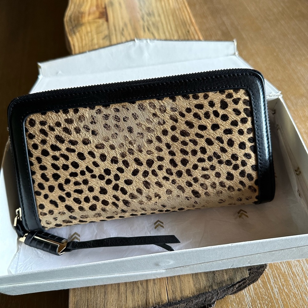 Stella & Dot Covet Leopard Print Black Leather Wallet